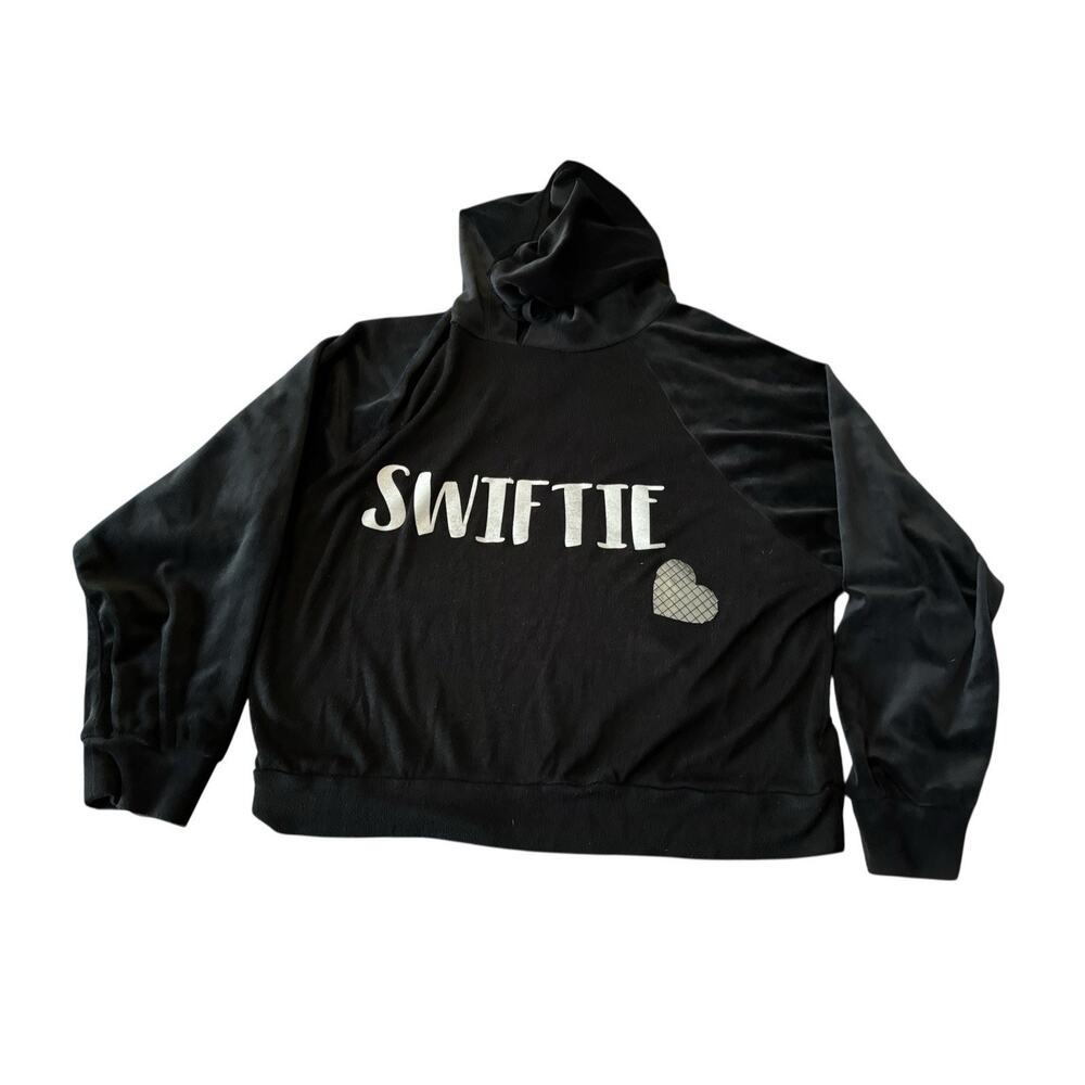 Swiftie Hoodie‎ Black Medium Taylor Fan Inspired Pullover Sweatshirt Festival
